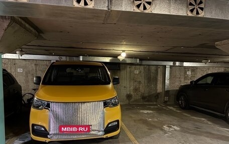 Hyundai Grand Starex Grand Starex I рестайлинг 2, 2018 год, 3 600 000 рублей, 28 фотография