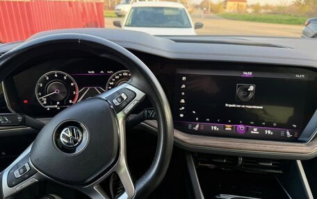 Volkswagen Touareg III, 2020 год, 5 300 000 рублей, 6 фотография