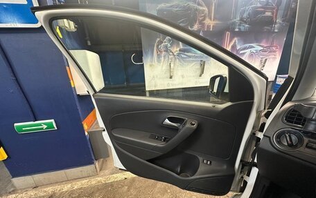 Volkswagen Polo VI (EU Market), 2014 год, 1 000 000 рублей, 9 фотография