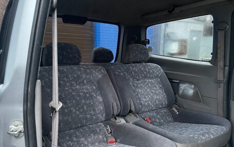 Nissan Serena II, 2001 год, 270 000 рублей, 6 фотография