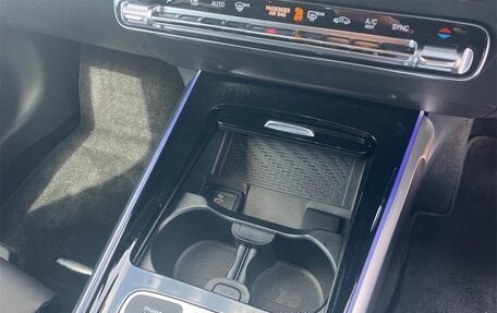 Mercedes-Benz GLB, 2024 год, 5 000 000 рублей, 16 фотография