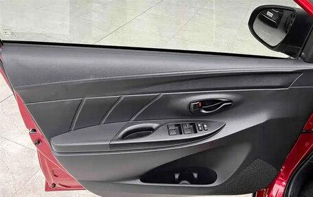 Toyota Yaris XP150 рестайлинг, 2021 год, 1 195 888 рублей, 14 фотография