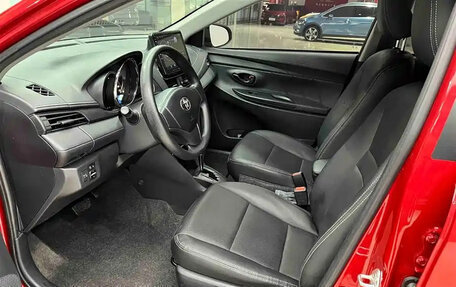 Toyota Yaris XP150 рестайлинг, 2021 год, 1 195 888 рублей, 15 фотография