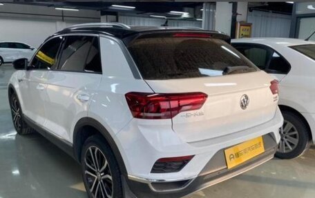 Volkswagen T-Roc I, 2019 год, 1 950 000 рублей, 4 фотография