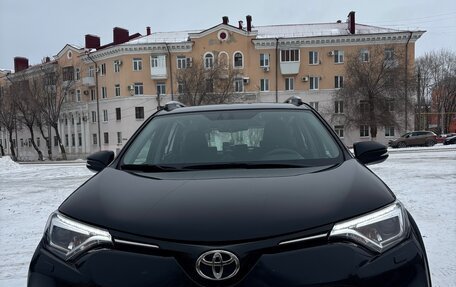 Toyota RAV4, 2017 год, 2 500 000 рублей, 2 фотография