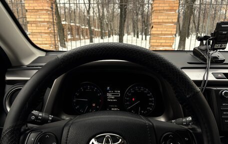 Toyota RAV4, 2017 год, 2 500 000 рублей, 12 фотография