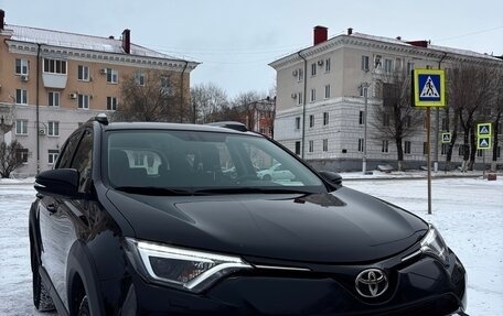 Toyota RAV4, 2017 год, 2 500 000 рублей, 3 фотография