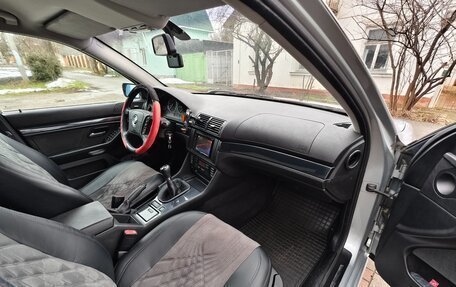 BMW 5 серия, 1998 год, 500 000 рублей, 24 фотография