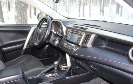 Toyota RAV4, 2014 год, 1 950 000 рублей, 13 фотография