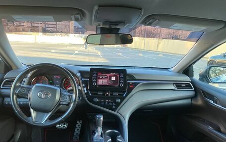 Toyota Camry, 2021 год, 3 350 000 рублей, 8 фотография