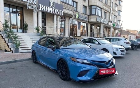 Toyota Camry, 2021 год, 3 350 000 рублей, 7 фотография