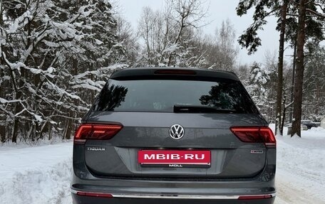 Volkswagen Tiguan II, 2018 год, 2 870 000 рублей, 4 фотография