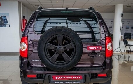 Chevrolet Niva I рестайлинг, 2017 год, 738 000 рублей, 6 фотография