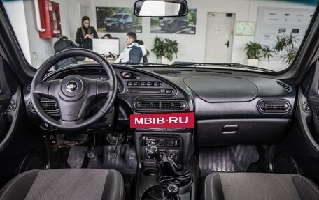 Chevrolet Niva I рестайлинг, 2017 год, 738 000 рублей, 15 фотография