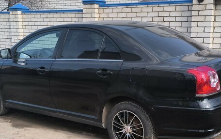 Toyota Avensis III рестайлинг, 2008 год, 675 000 рублей, 1 фотография