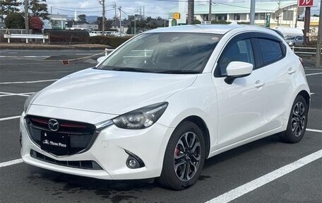 Mazda Demio IV, 2016 год, 710 000 рублей, 1 фотография