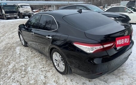 Toyota Camry, 2021 год, 3 300 000 рублей, 3 фотография