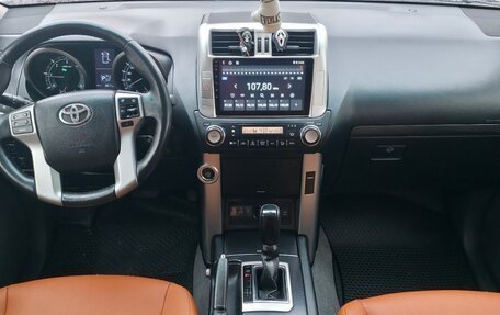 Toyota Land Cruiser Prado 150 рестайлинг 2, 2010 год, 2 870 000 рублей, 11 фотография