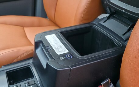 Toyota Land Cruiser Prado 150 рестайлинг 2, 2010 год, 2 870 000 рублей, 13 фотография