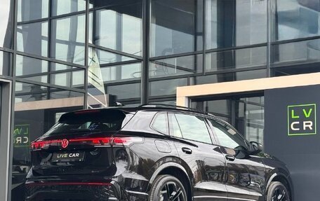 Volkswagen Tiguan, 2025 год, 4 800 000 рублей, 28 фотография