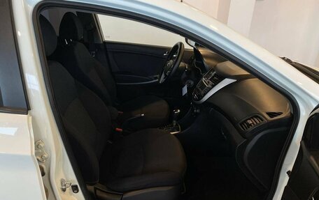 Hyundai Solaris II рестайлинг, 2012 год, 657 000 рублей, 21 фотография