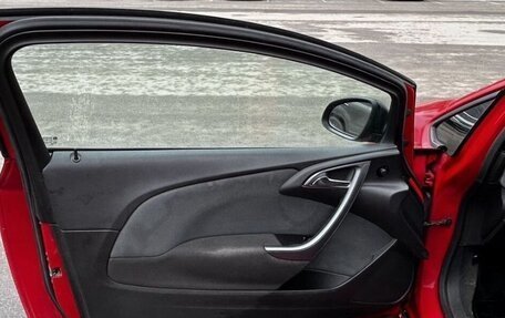 Opel Astra J, 2012 год, 600 000 рублей, 11 фотография