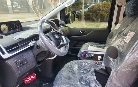 Hyundai Staria, 2025 год, 9 990 000 рублей, 8 фотография