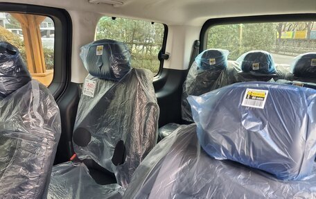 Hyundai Staria, 2025 год, 9 990 000 рублей, 17 фотография