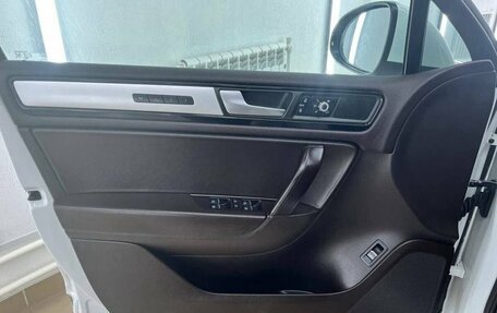 Volkswagen Touareg III, 2012 год, 1 877 000 рублей, 15 фотография