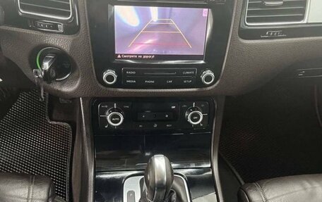 Volkswagen Touareg III, 2012 год, 1 877 000 рублей, 21 фотография