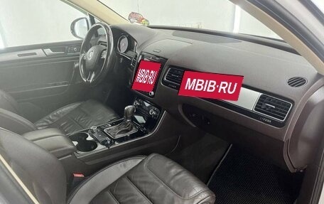 Volkswagen Touareg III, 2012 год, 1 877 000 рублей, 28 фотография