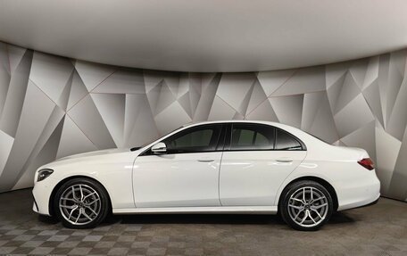 Mercedes-Benz E-Класс, 2020 год, 4 600 000 рублей, 5 фотография