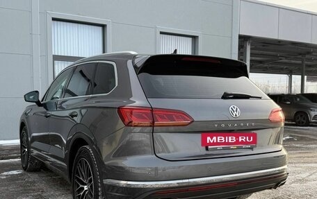 Volkswagen Touareg III, 2018 год, 4 150 000 рублей, 7 фотография