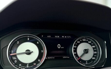 Volkswagen Touareg III, 2018 год, 4 150 000 рублей, 9 фотография