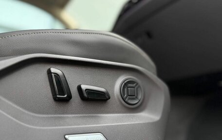 Volkswagen Touareg III, 2018 год, 4 150 000 рублей, 16 фотография