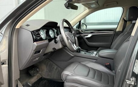 Volkswagen Touareg III, 2018 год, 4 150 000 рублей, 10 фотография