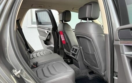 Volkswagen Touareg III, 2018 год, 4 150 000 рублей, 17 фотография