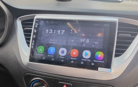 Hyundai Solaris II рестайлинг, 2018 год, 1 200 000 рублей, 9 фотография