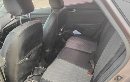 Hyundai Solaris II рестайлинг, 2018 год, 1 200 000 рублей, 19 фотография