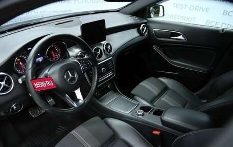 Mercedes-Benz GLA, 2017 год, 1 360 000 рублей, 10 фотография