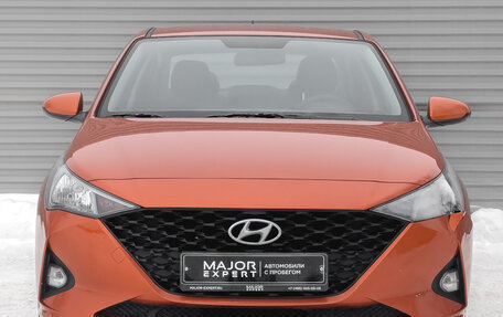 Hyundai Solaris II рестайлинг, 2021 год, 1 735 000 рублей, 3 фотография