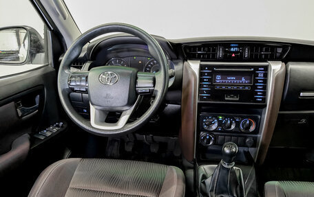 Toyota Fortuner II, 2020 год, 3 595 000 рублей, 28 фотография