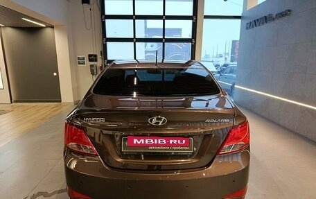 Hyundai Solaris II рестайлинг, 2015 год, 999 000 рублей, 5 фотография