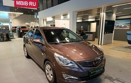 Hyundai Solaris II рестайлинг, 2015 год, 999 000 рублей, 3 фотография