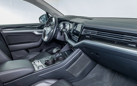 Volkswagen Touareg III, 2019 год, 3 573 000 рублей, 9 фотография