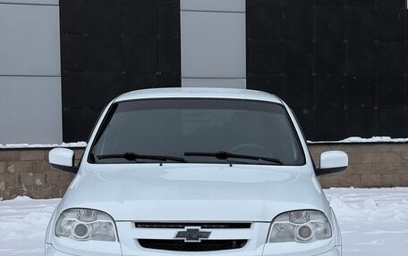 Chevrolet Niva I рестайлинг, 2018 год, 720 000 рублей, 2 фотография