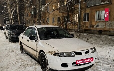 Mitsubishi Carisma I, 1998 год, 110 000 рублей, 3 фотография