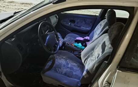 Mitsubishi Carisma I, 1998 год, 110 000 рублей, 8 фотография