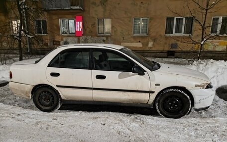 Mitsubishi Carisma I, 1998 год, 110 000 рублей, 4 фотография
