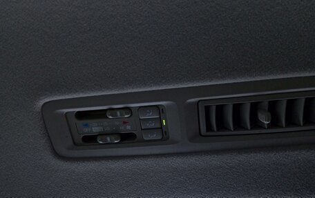 Toyota Noah III, 2009 год, 1 299 000 рублей, 6 фотография